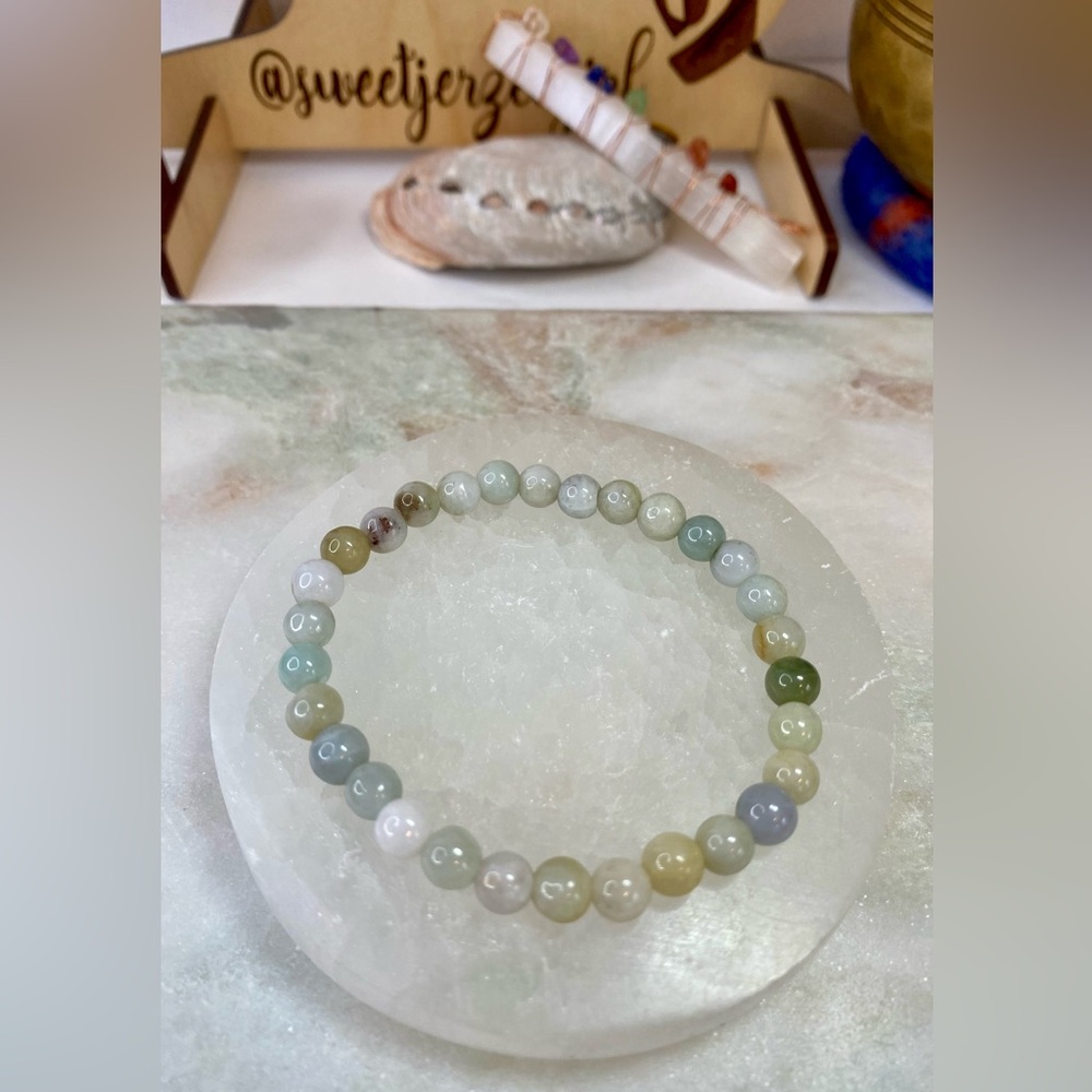 Mint Green Burmese Jade Round Bead Unisex Jadeite Bracelet 6mm